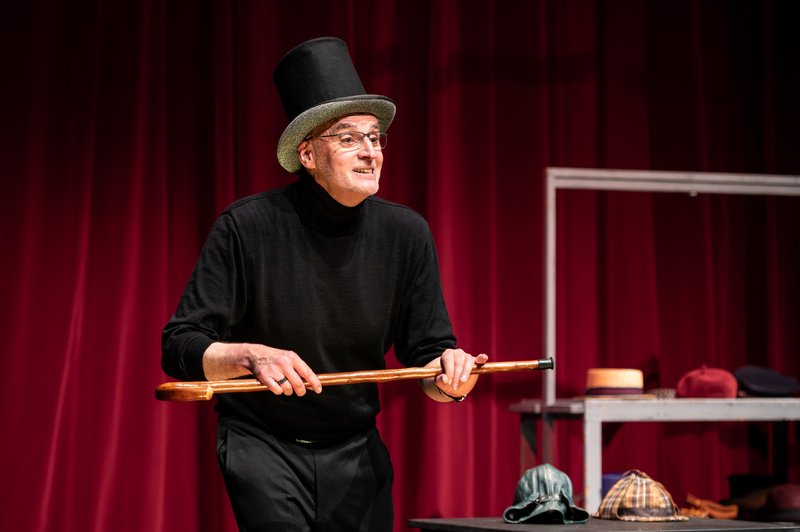 010b_tfn_barbier_kurz_geschoren_foto_volker_hanuschke