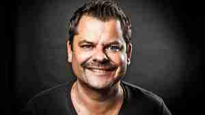 Mit bissigem Humor und scharfzüngigen Pointen nimmt Ingo Appelt den Alltag aufs Korn.