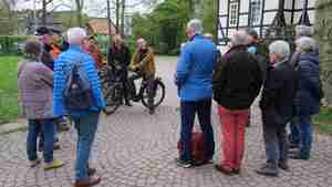 Aue-Führung mit Steffen Hipp (Mitte)