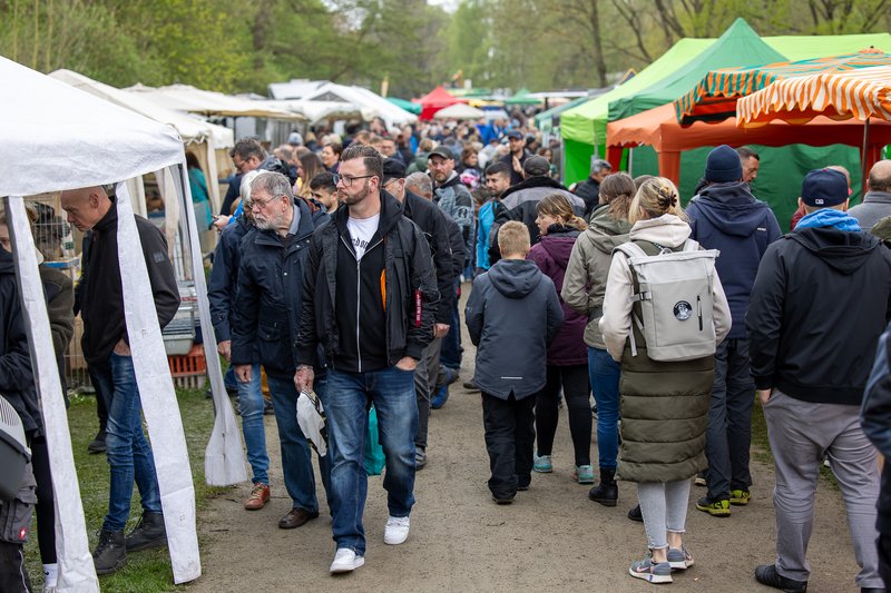 Besucherandrang auf dem Pferde- und Hobbytiermarkt