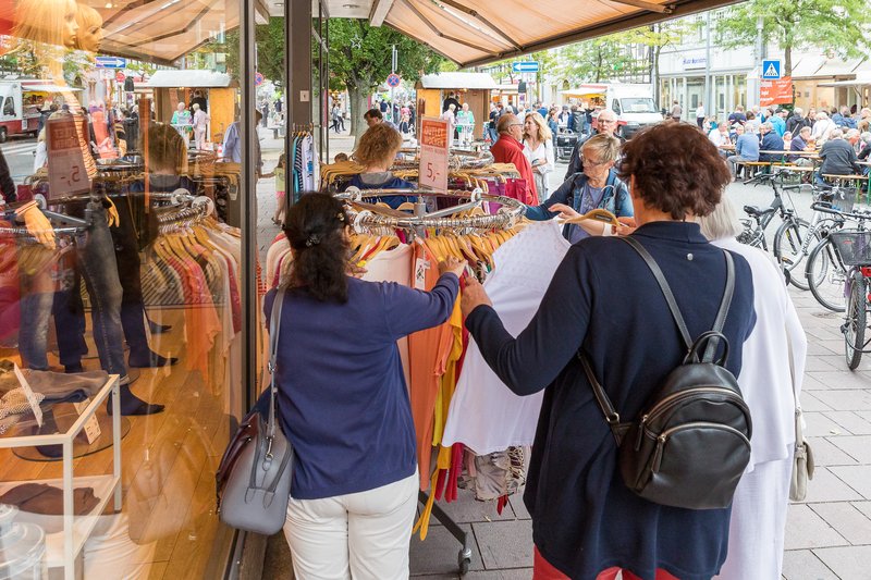 Einkaufsbummel auf der Marktstraße
