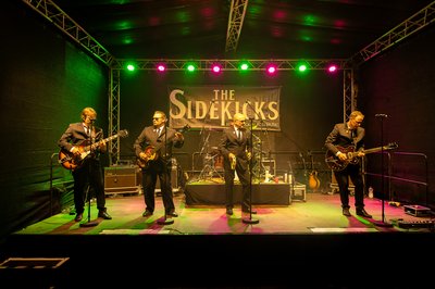Foto 1a- Live-Musik mit den Sidekicks