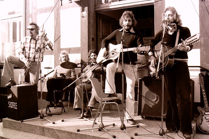 Foto 2 - 1975 - High Life Skiffle Group 2