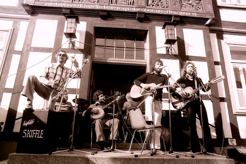 Foto 3 - High Life Skiffle