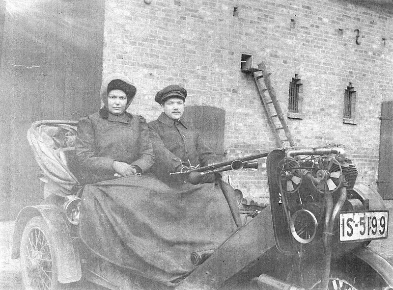 Foto 4 - Börges, Hermann + Frau Mathilde 1913 Phänomobil