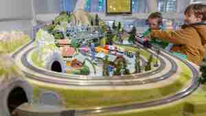 Führung durch die Eisenbahnausstellung am 6. Dezember 2025 (1)