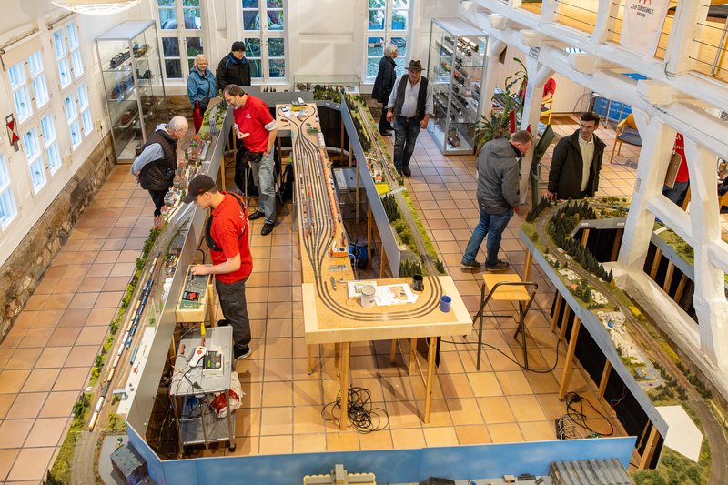 Führung durch die Eisenbahnausstellung am 18, Oktober