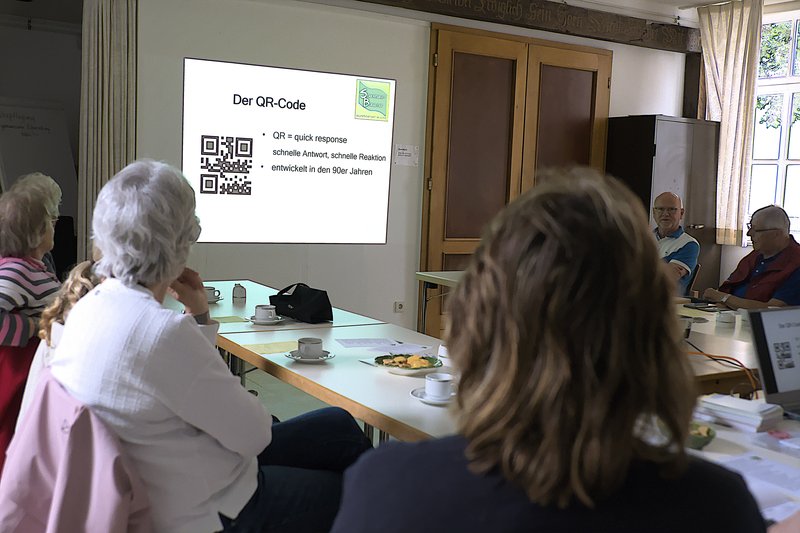 Seniorenrat-Handy-Cafe_30072025_02 (1)