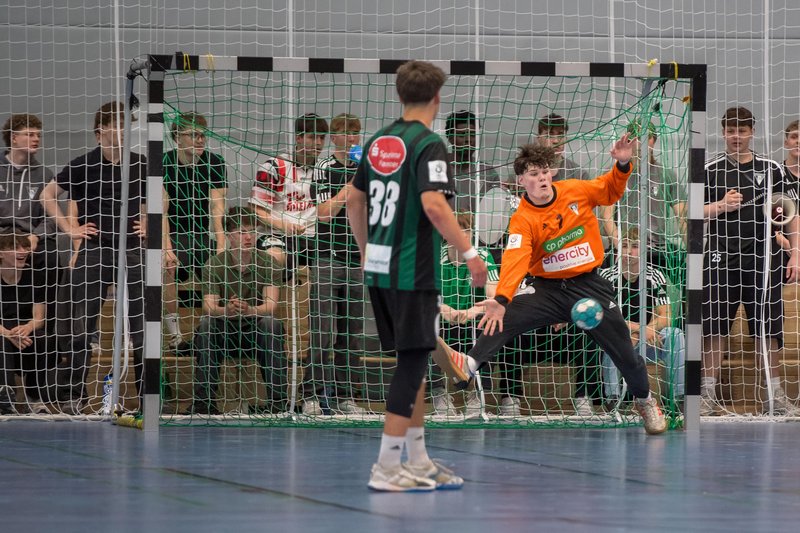 Torwart Thorben Skerhutt in Aktion