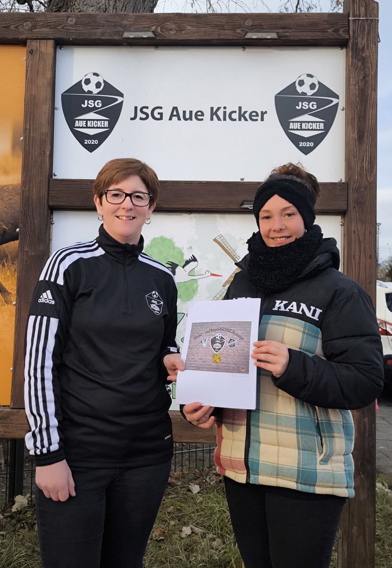 Übergabe JSG Aue Kicker
