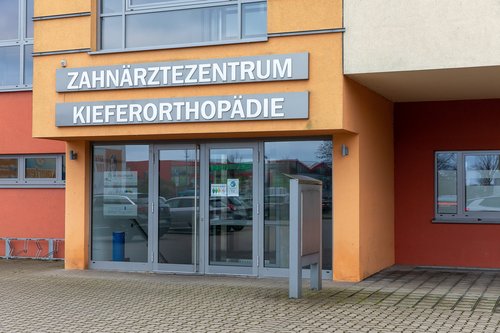 Zahnärztezentrum- Zahnmedizinisches Versorgungszentrum Burgdorf GmbH