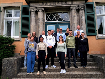 ausbildungsstart_2025-902011080-20500-23